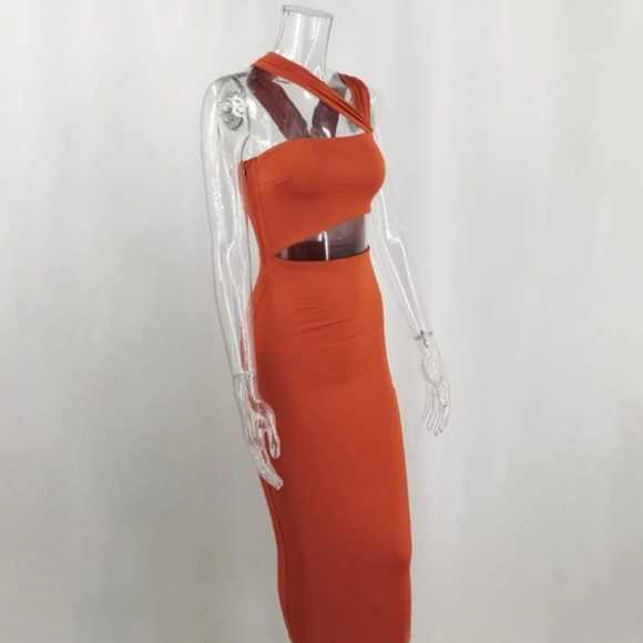 DRESS - Hollow out design - Picture 2 of 4